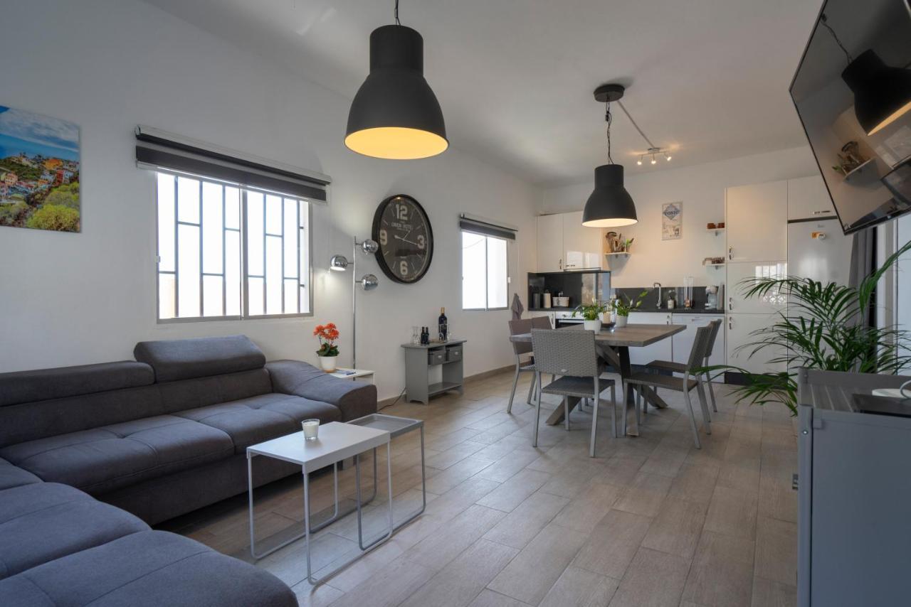 Spacious House With Huge Terrace Facing The Sea Bocacangrejo Екстериор снимка